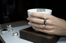 Load image into Gallery viewer, Sterling Silver Curve Ring