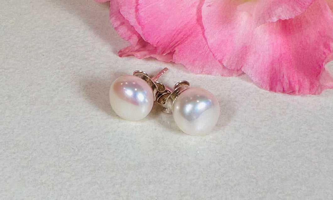 Pearl Studs