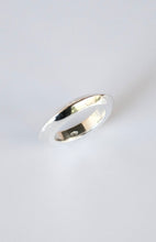 Load image into Gallery viewer, Silver Peak Ring
